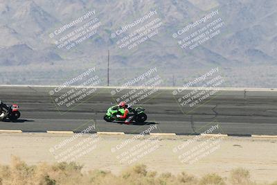 media/Oct-30-2025-Racers Edge (Thu) [[dabbdaf680]]/3-B Group/Session 2 (Bowl Exit)/